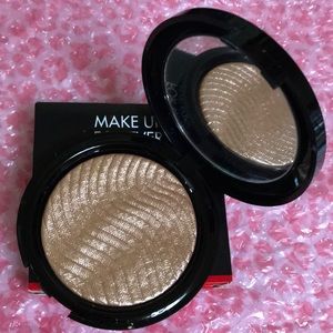 MAKEUP FOR EVER PRO LIGHT FUSION